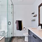 Sauvez de l'espace avec des meubles de salle de bain astucieux !